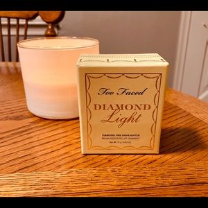 Too Faced Diamond Light Highlighter